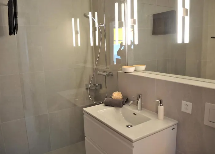 Bellavista By Fewotessin Apartman